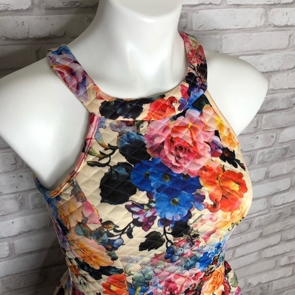 Dainty Hooligan floral summer dress, Medium - Picture 3 of 8